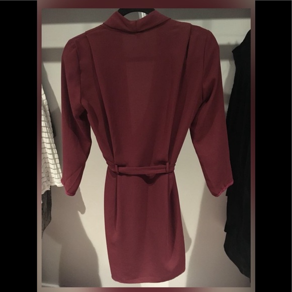 Aritzia Wilfred longsleeve wrap dress with belt and two pockets - Picture 2 of 4